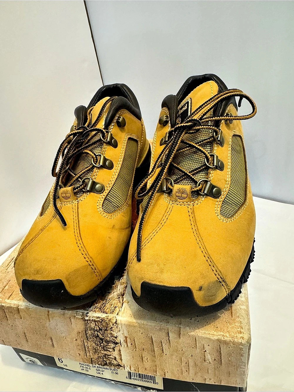 Timberland Leather Hiking / Trail Shoes – Size 8M